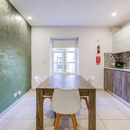 Apartment Charming With Private Balcony In By 360 Estates Il-Furjana