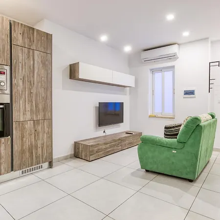公寓 Charming With Private Balcony In By 360 Estates